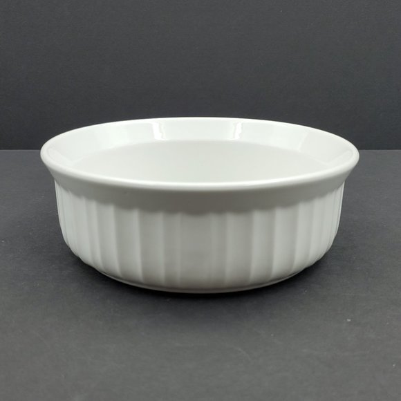 Corningware French White 24 oz Round 15 oz Oval Casserole Dishes - Picture 2 of 13